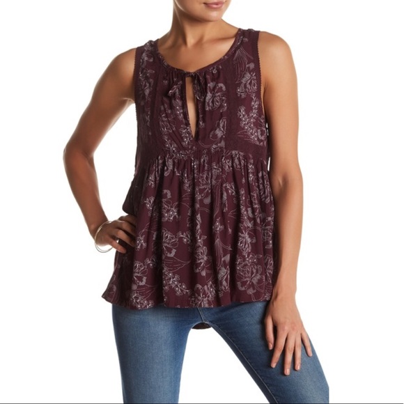 Melrose and Market Tops - ⚡️NWT Melrose & Market Sleeveless Tank Burgundy XS